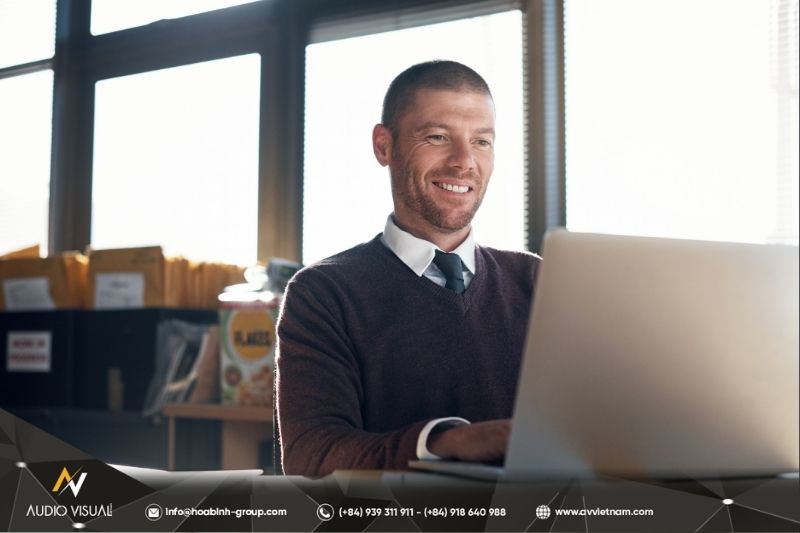 How to write an effective email follow-up after conference?