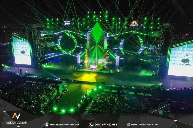 Professional performance stage solutions for your event